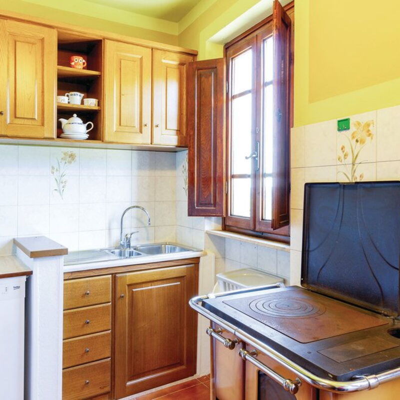 Casa Iris - Versilia, Holiday Home with Pool: Autumn, Kitchen, Spring, Summer