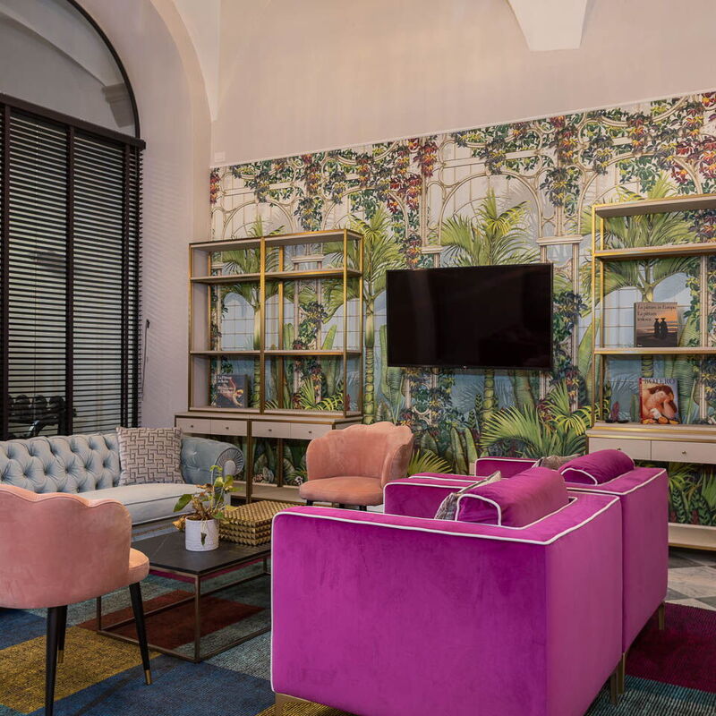 Palazzo Pazzi Vitali Luxury Apartments In Florence: Autumn, Living Room, Spring, Summer