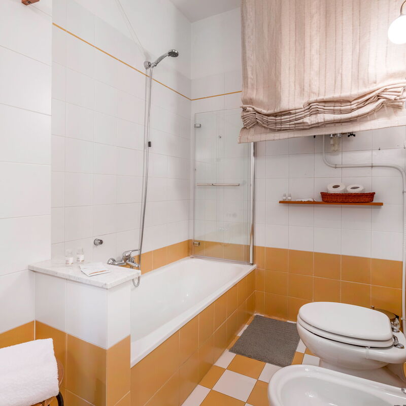 Casa Bellosguardo a Vinci: Autumn, Bathroom, Spring, Summer