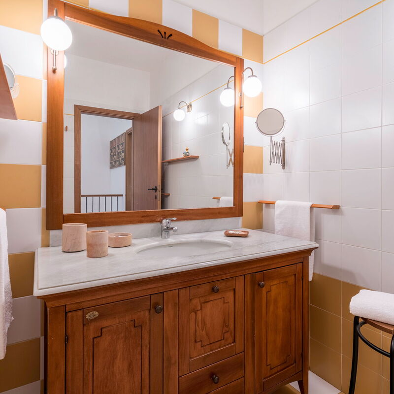 Casa Bellosguardo a Vinci: Autumn, Bathroom, Spring, Summer