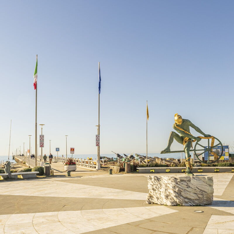 Villa Le Fontanelle In Forte Dei Marmi With Ac: Autumn, Building Exterior, Spring, Summer