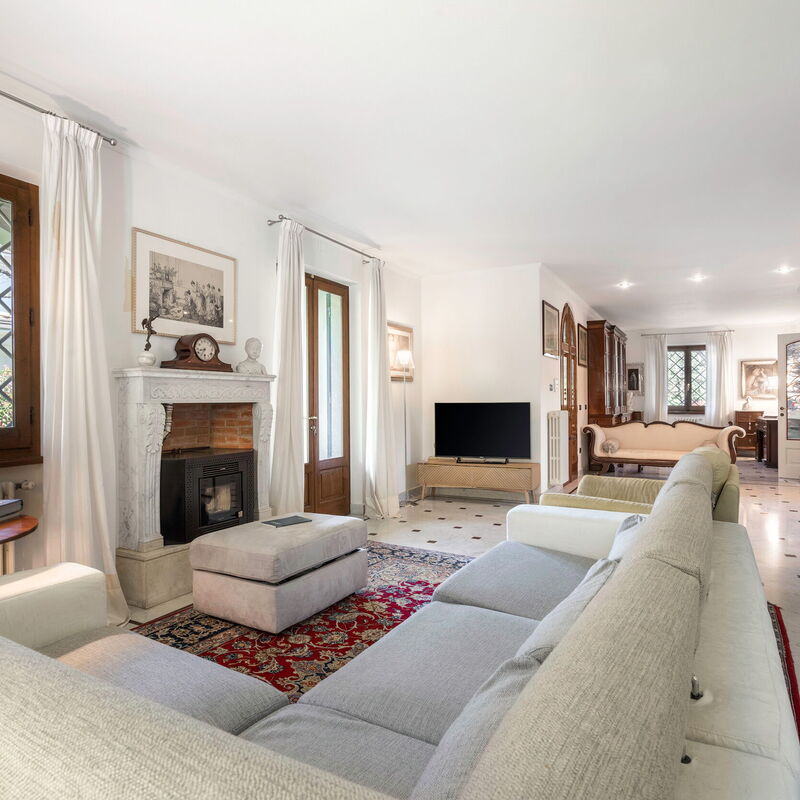 Villa Le Fontanelle In Forte Dei Marmi With Ac: Autumn, Living Room, Spring, Summer