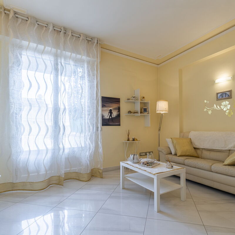 Leandro's House Near Thermal Baths: Autumn, Living Room, Spring, Summer