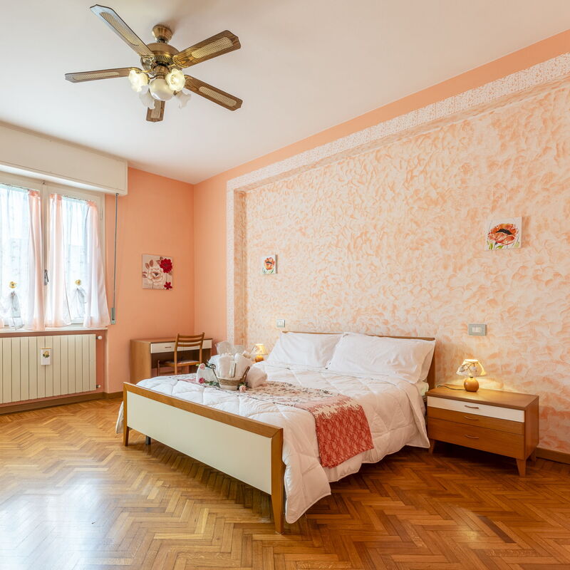 Leandro's House Near Thermal Baths: Autumn, Bedroom, Spring, Summer