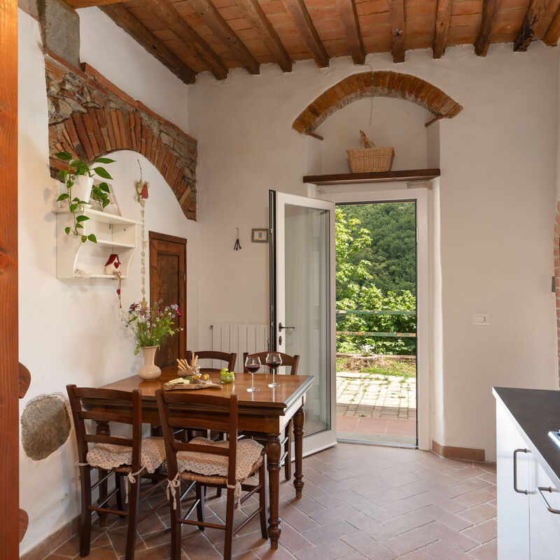 La Casa Del Tiglio: Common Room, Dining Room, Food, Kitchen