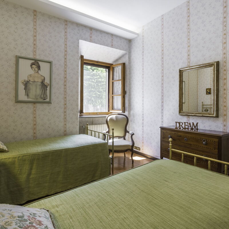 Casa Martina, Piazza Delle Erbe, San Gimignano: Autumn, Bedroom, Spring, Summer, Winter