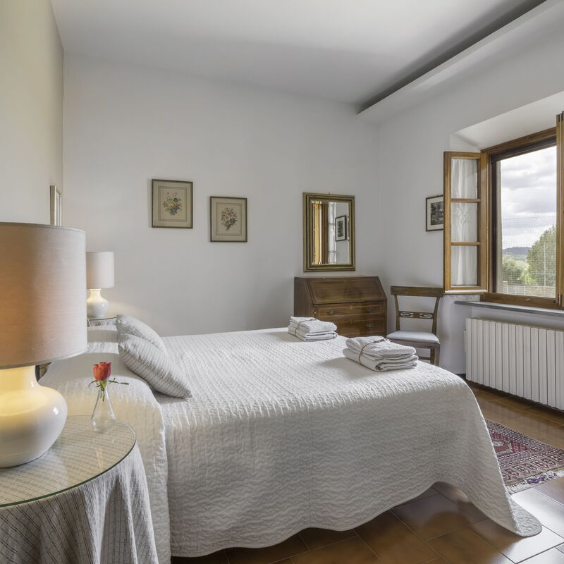 Casa Martina, Piazza Delle Erbe, San Gimignano: Autumn, Bedroom, Spring, Summer, Winter