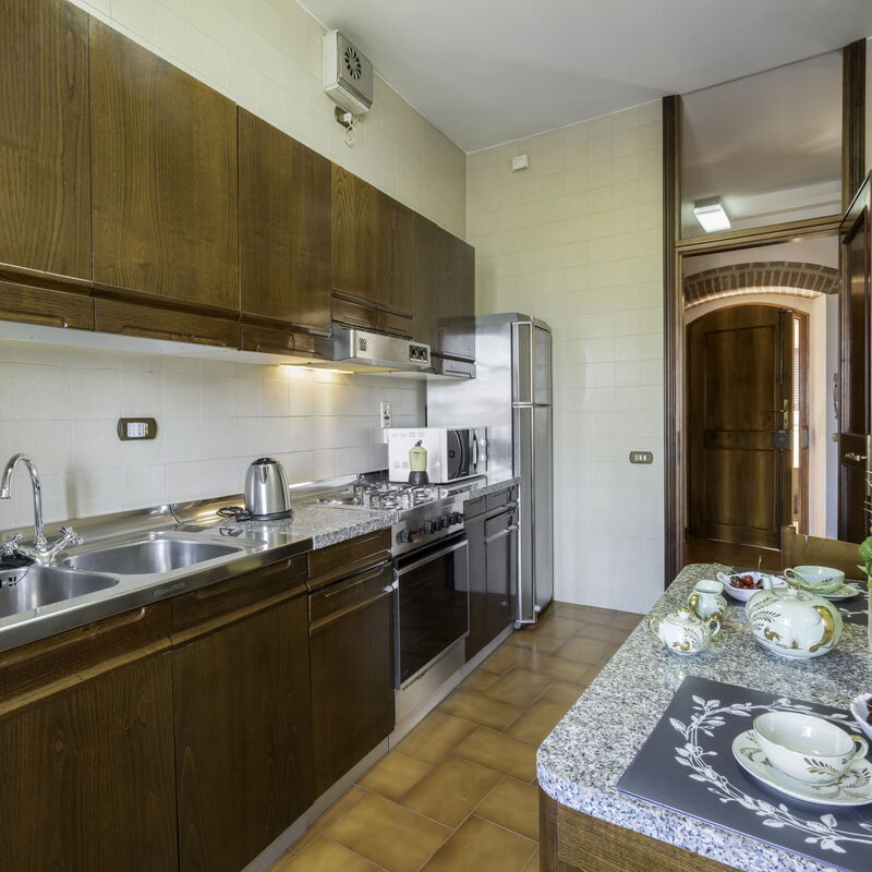 Casa Martina, Piazza Delle Erbe, San Gimignano: Autumn, Kitchen, Spring, Summer