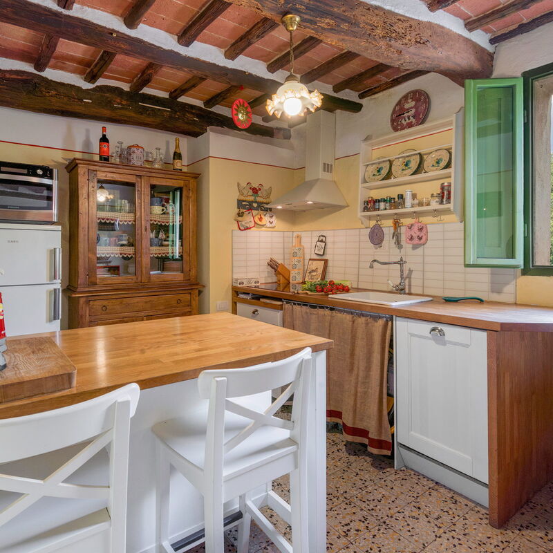 Il Palazzetto Francigena, Monteriggioni: Autumn, Kitchen, Spring, Summer