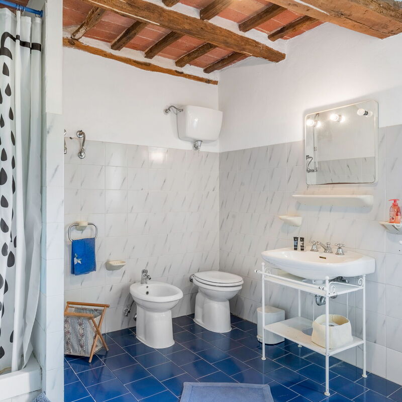 Il Palazzetto Francigena, Monteriggioni: Autumn, Bathroom, Spring, Summer