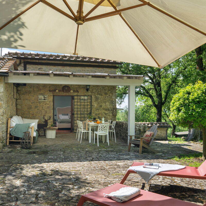 A Casa Dell'ida: Bedroom, Building Exterior, Garden, Outdoor, Summer