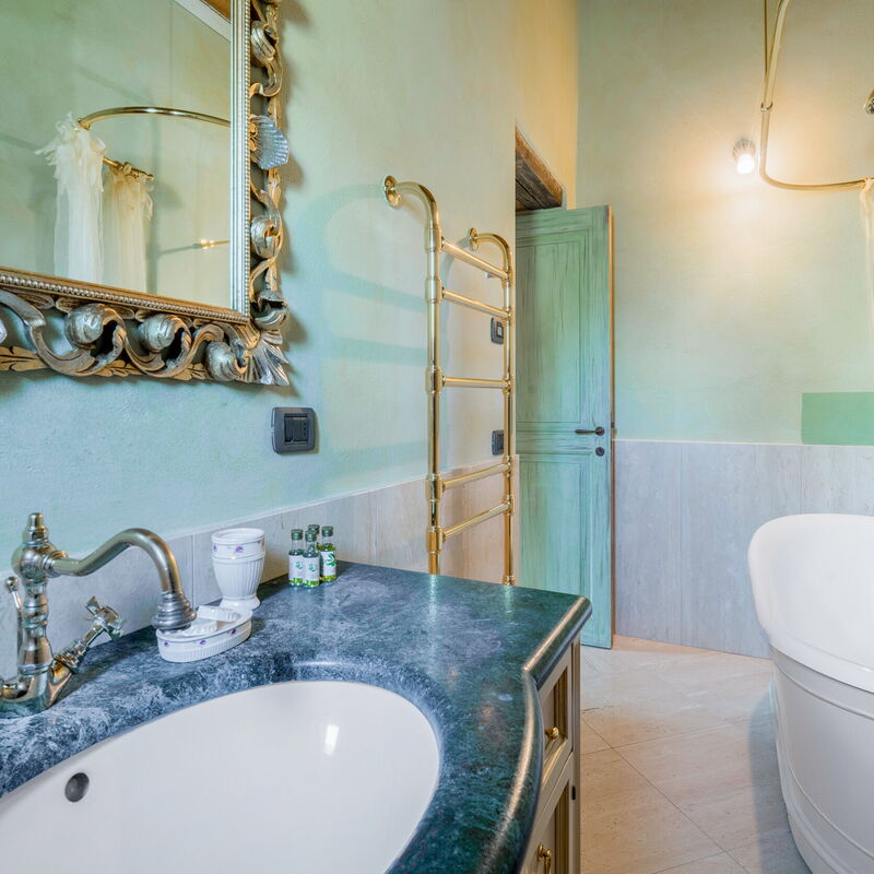 Villa Meraviglia With Pool And Ac: Autumn, Bathroom, Spring, Summer