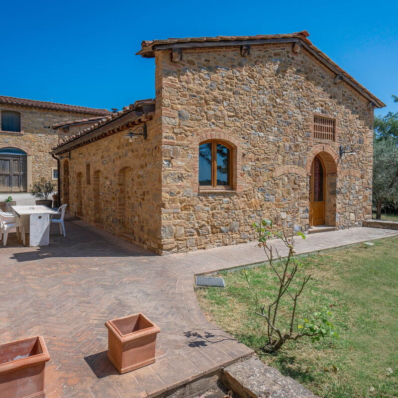 Le Fonti Apartments With Ac Near Siena: Autumn, Main Entrance, Spring, Summer