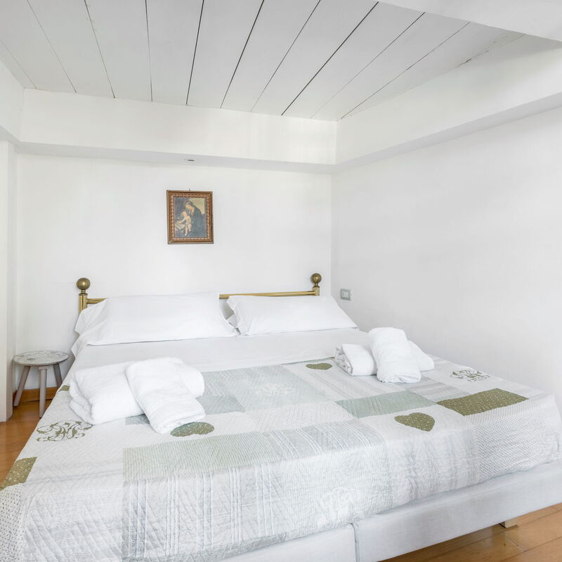 Belle Donne Apartment, Tornabuoni, Florence, Wifi: Autumn, Bedroom, Spring, Summer