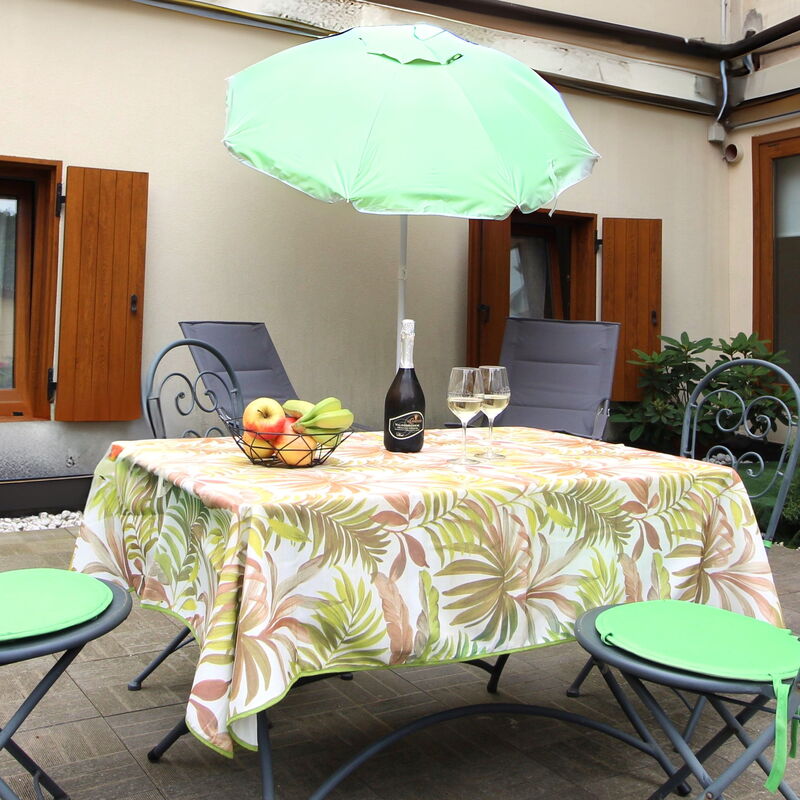 Comfort Apartment, Welness, Terrace: Autumn, Garden, Spring, Summer