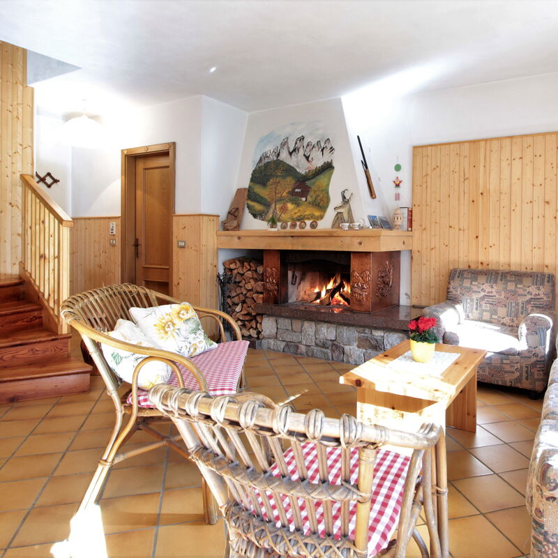 Baita a Pieve Tesino Mountain And Lake: Autumn, Living Room, Spring, Summer