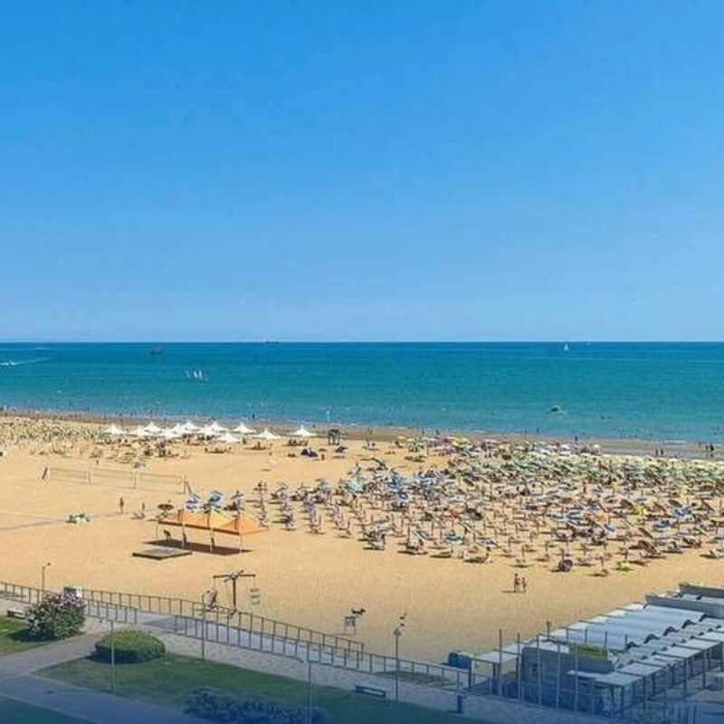 Residence Regent Beach - Bibione: Autumn, Building Exterior, Spring, Summer