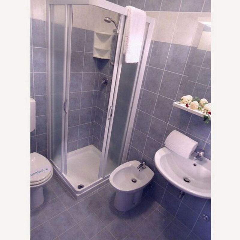 Apt. Vela Argento - Bibione: Autumn, Bathroom, Spring, Summer