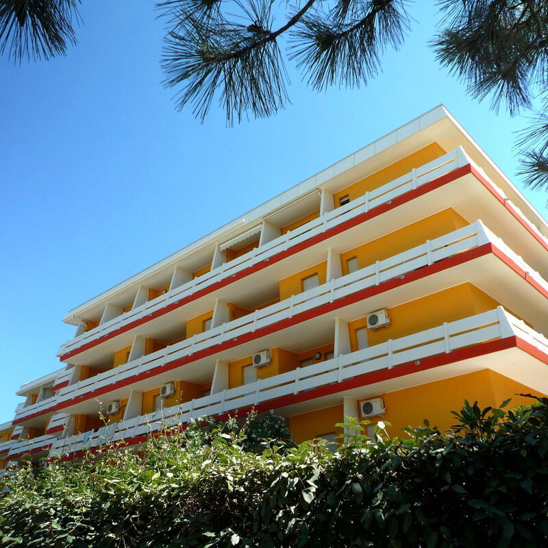 Apt. Enchant - Bibione: Autumn, Garden, Spring, Summer