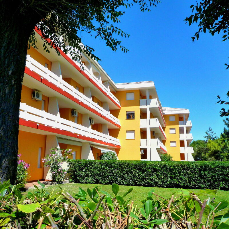 Apt. Enchant - Bibione: Autumn, Garden, Spring, Summer