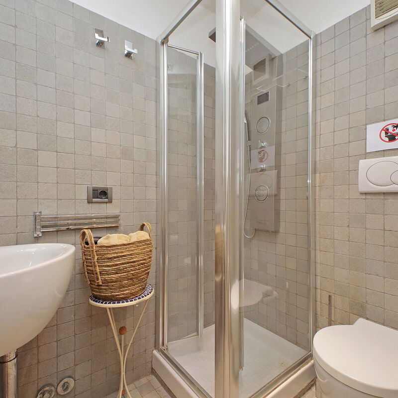 Green Suite On The Roof - Roma: Autumn, Bathroom, Spring, Summer