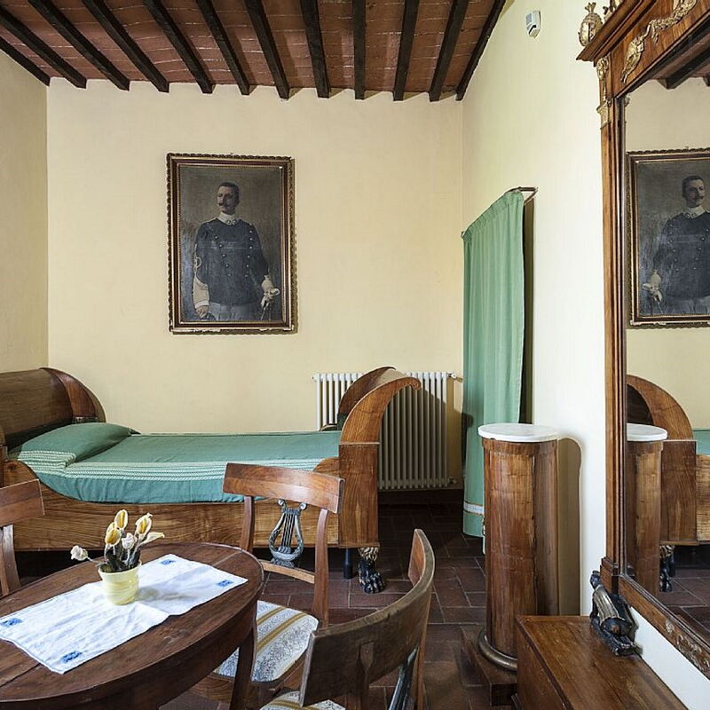 Villa Montalcinello In Siena, Private Pool: villa-montalcinello-chiusdino-villa-bedroom
