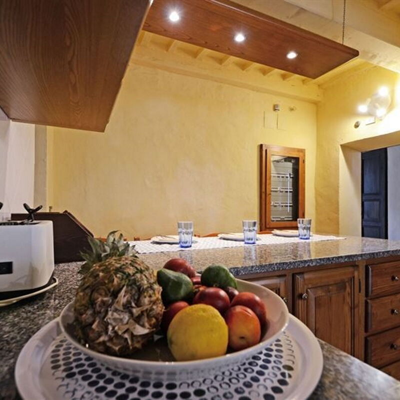 Villa Montalcinello In Siena, Private Pool: villa-montalcinello-chiusdino-villa-kitchen