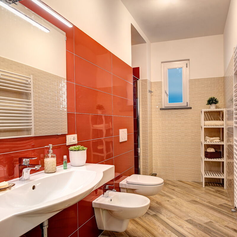 Clementine Country House: Autumn, Bathroom, Spring, Summer, Winter