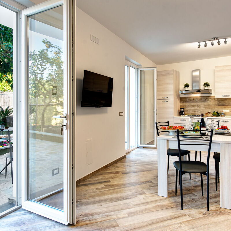 Clementine Country House: Autumn, Dining Room, Spring, Summer, Winter