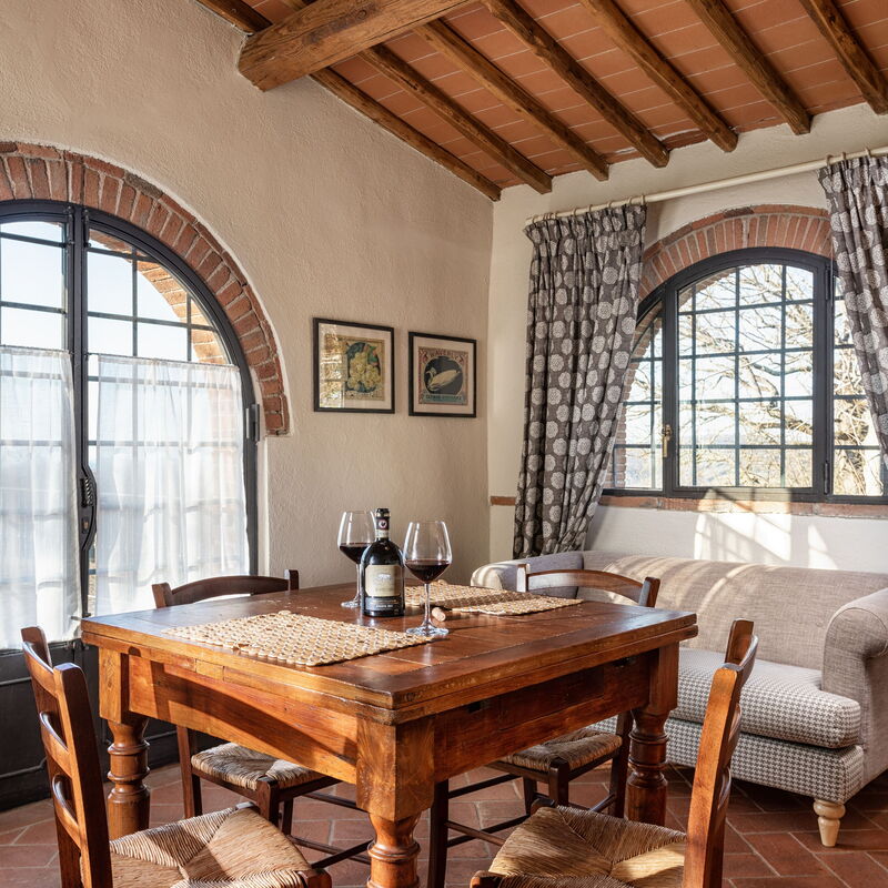 Agriturismo La Papessa: agriturismo-la-papessa-chianti-san-donato-farmhouse-melograno-living-room