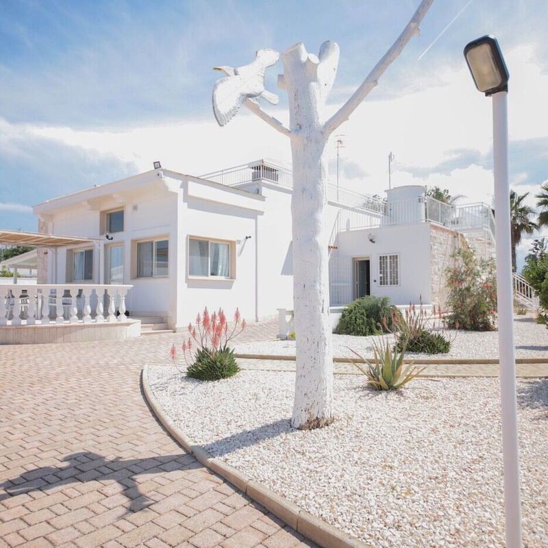 Villa Azzurra Seaview In Monopoli, Puglia: Autumn, Garden, Spring, Summer