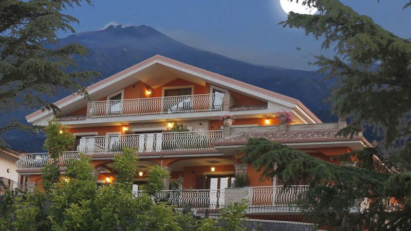 Etna View Holiday House In Catania: etna-view-holiday-house-trecastagni-catania-multyproperty-external