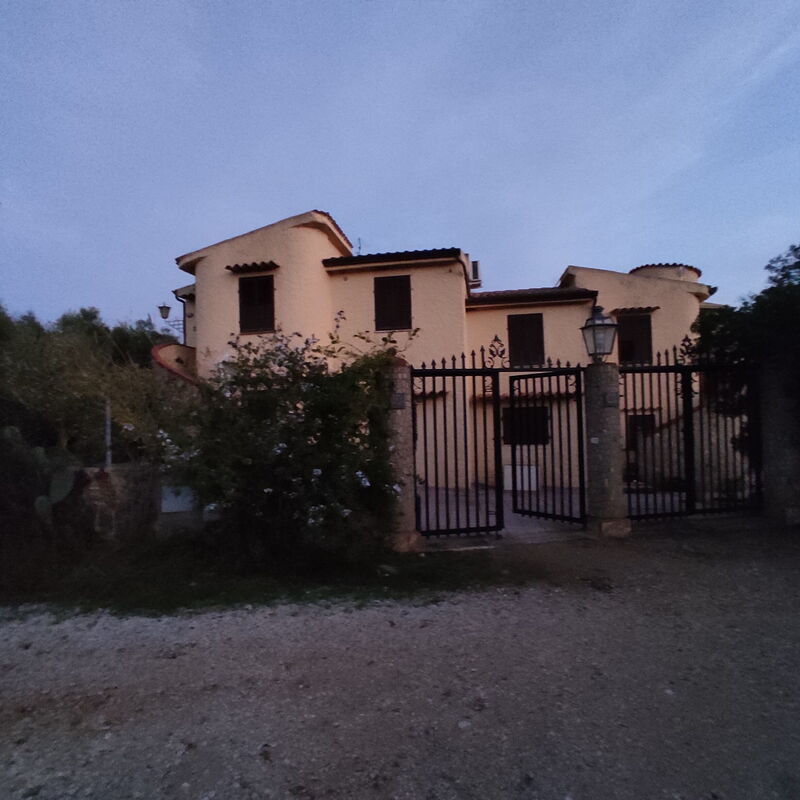 Appartamento Tavernella In Budoni: Autumn, Main Entrance, Spring, Summer