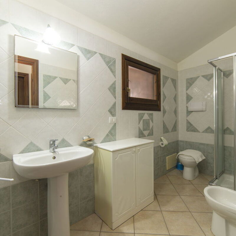 Villetta Seaside Sardegna: Autumn, Bathroom, Spring, Summer