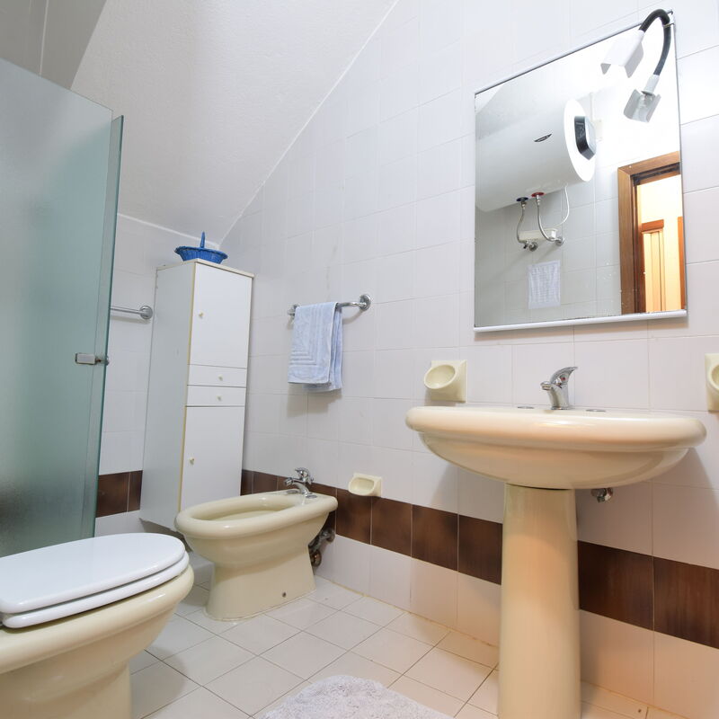 Casa Gavina With Garden Alghero: Autumn, Bathroom, Spring, Summer, Winter