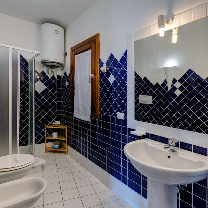 Casa Faro Green Village Sardegna: Autumn, Bathroom, Spring, Summer