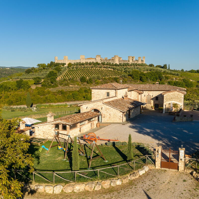 La Piazzetta, Borgo Campassini, Monteriggioni: Ansichten, Frühling, Herbst, Sommer