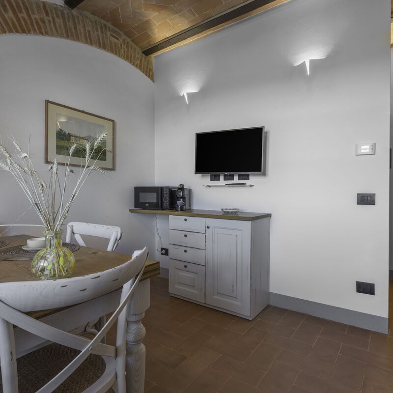 La Piazzetta, Borgo Campassini, Monteriggioni: Autumn, Kitchen, Spring, Summer