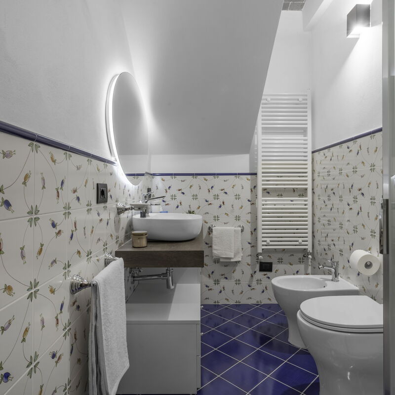 La Piazzetta, Borgo Campassini, Monteriggioni: Autumn, Bathroom, Spring, Summer