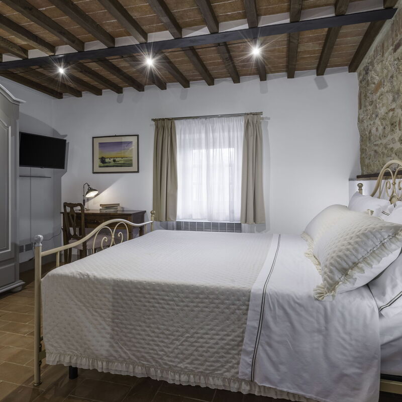 Il Borgo, Borgo Campassini, Monteriggioni: Autumn, Bedroom, Spring, Summer