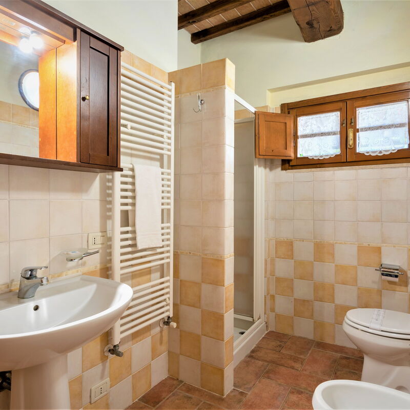 Bazzani Apartments In Siena: villino-bazzani-casole-d'elsa-multiproperty-appartamento-bazzani-2-bathroom
