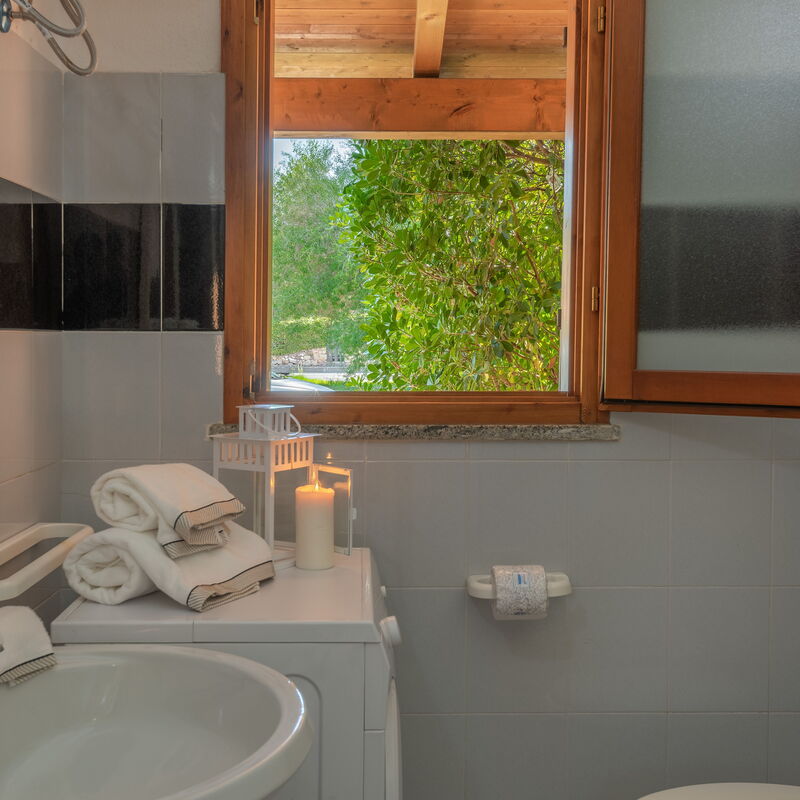 San Teodoro Apartments: Autumn, Bathroom, Spring, Summer, Winter