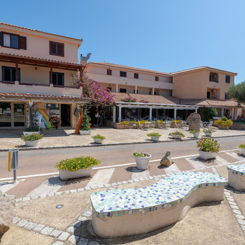 Golfo Aranci Apartments With Ac: Autumn, Main Entrance, Spring, Summer