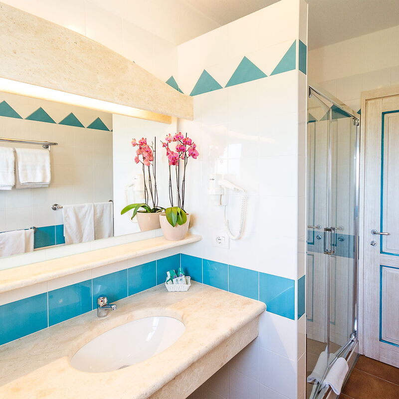 Baia Orosei Apartments Ac: Autumn, Bathroom, Spring, Summer