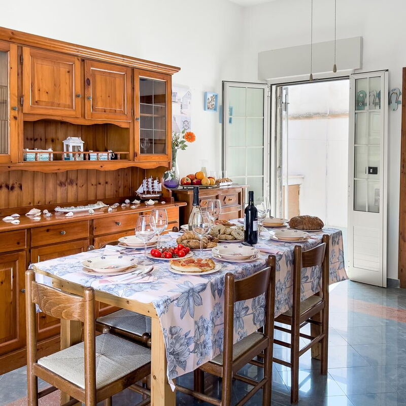 White Sand Private Villa Near The Sea, Wifi: Autumn, Dining Room, Kitchen, Living Room, Spring, Summer