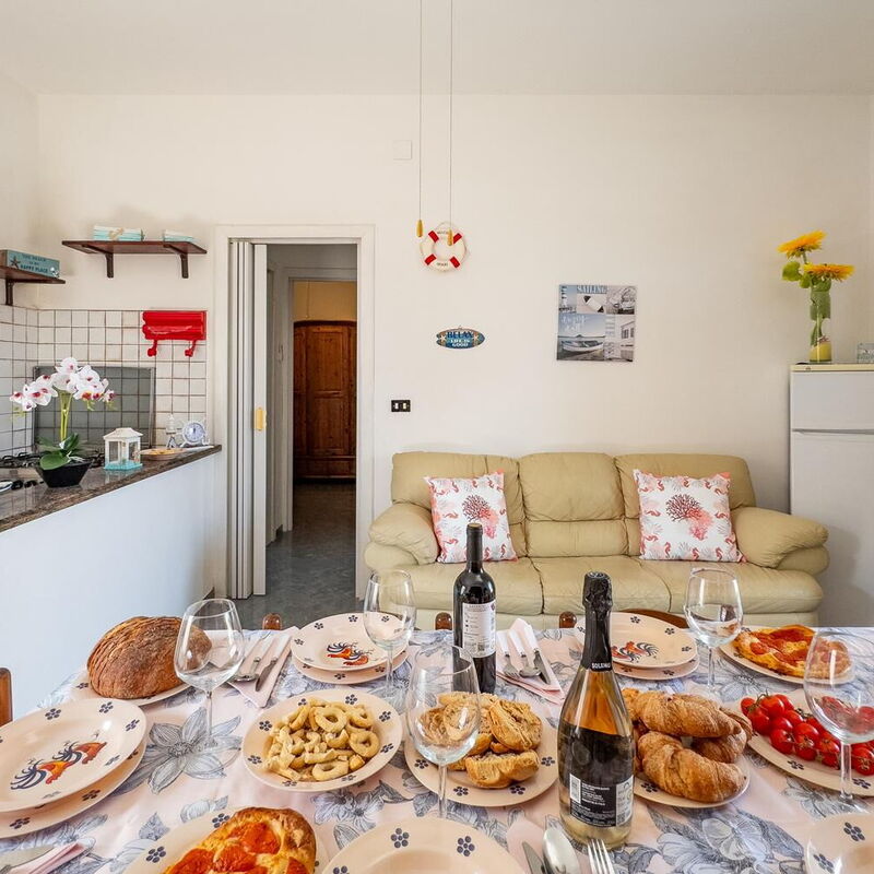 White Sand Private Villa Near The Sea, Wifi: Autumn, Dining Room, Living Room, Spring, Summer