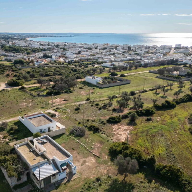 Sunny Haven Villa In Torre Lapillo: Autumn, Scenic View, Spring, Summer, Winter