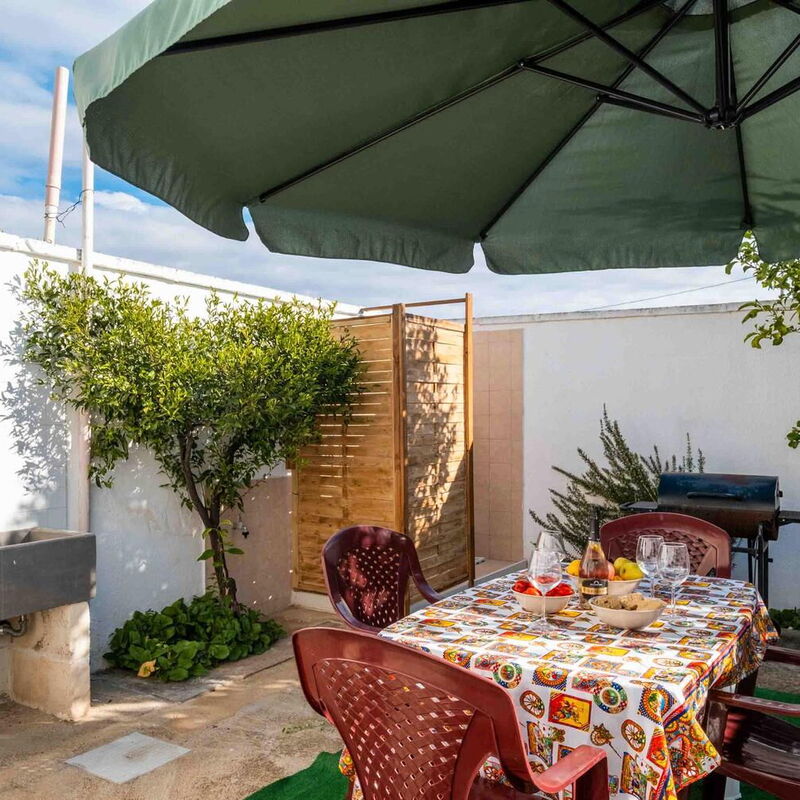 Sunny Haven Villa In Torre Lapillo: Autumn, Garden, Spring, Summer, Winter