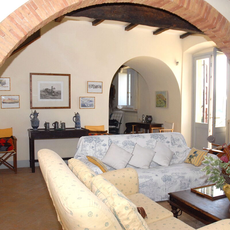 Podere San Giovanni: podere-san-giovanni-narni-terni-villa-living-room