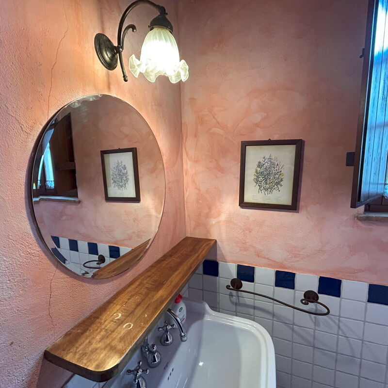 Appartamento Scuderia Del Borgo, Wifi, Perugia: Autumn, Bathroom, Spring, Summer